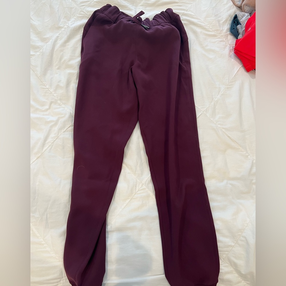 Lululemon purple joggers